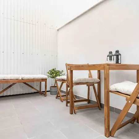 Fresh & Stylish With Parking By Rems Apartment
